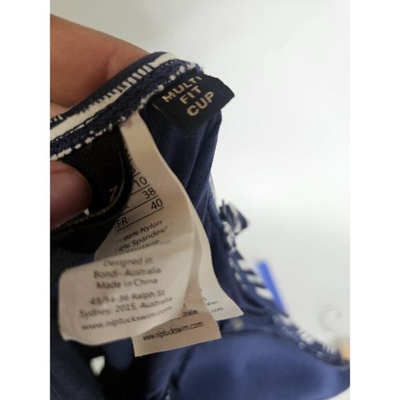 Nip Tuck Textired One Piece Swim Suit Size 8 Women Multi Fit Cup 1-3 - Picture 4 of 5